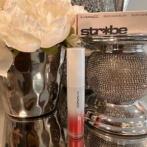 MAC Cosmetics Beam Liquid Blush - Vibrant Red